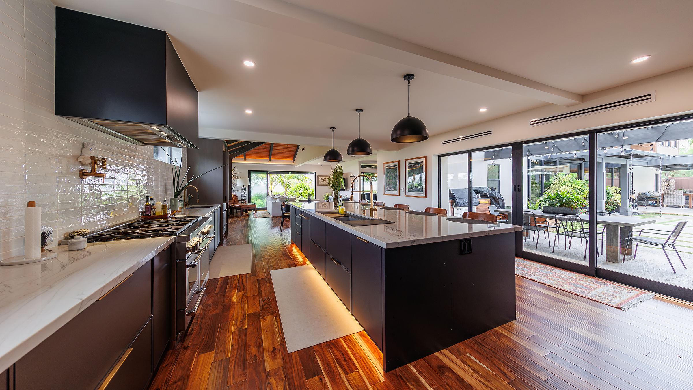 modern tropical 10